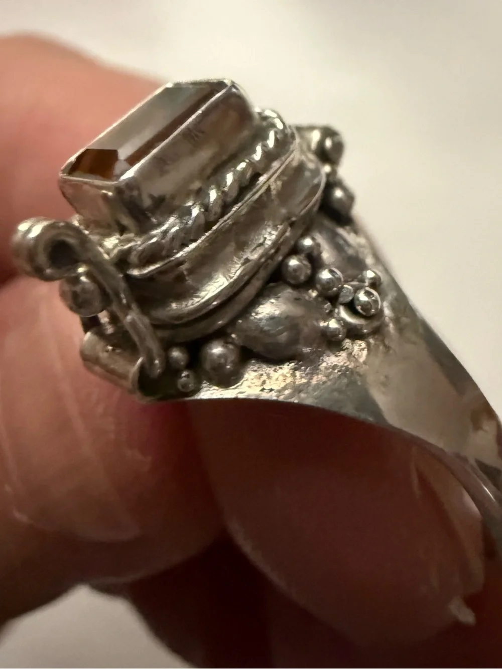 EUVC Vintage Sterling Silver “Poison Pill” Ring with Amber Rectangular Gem Sz 9